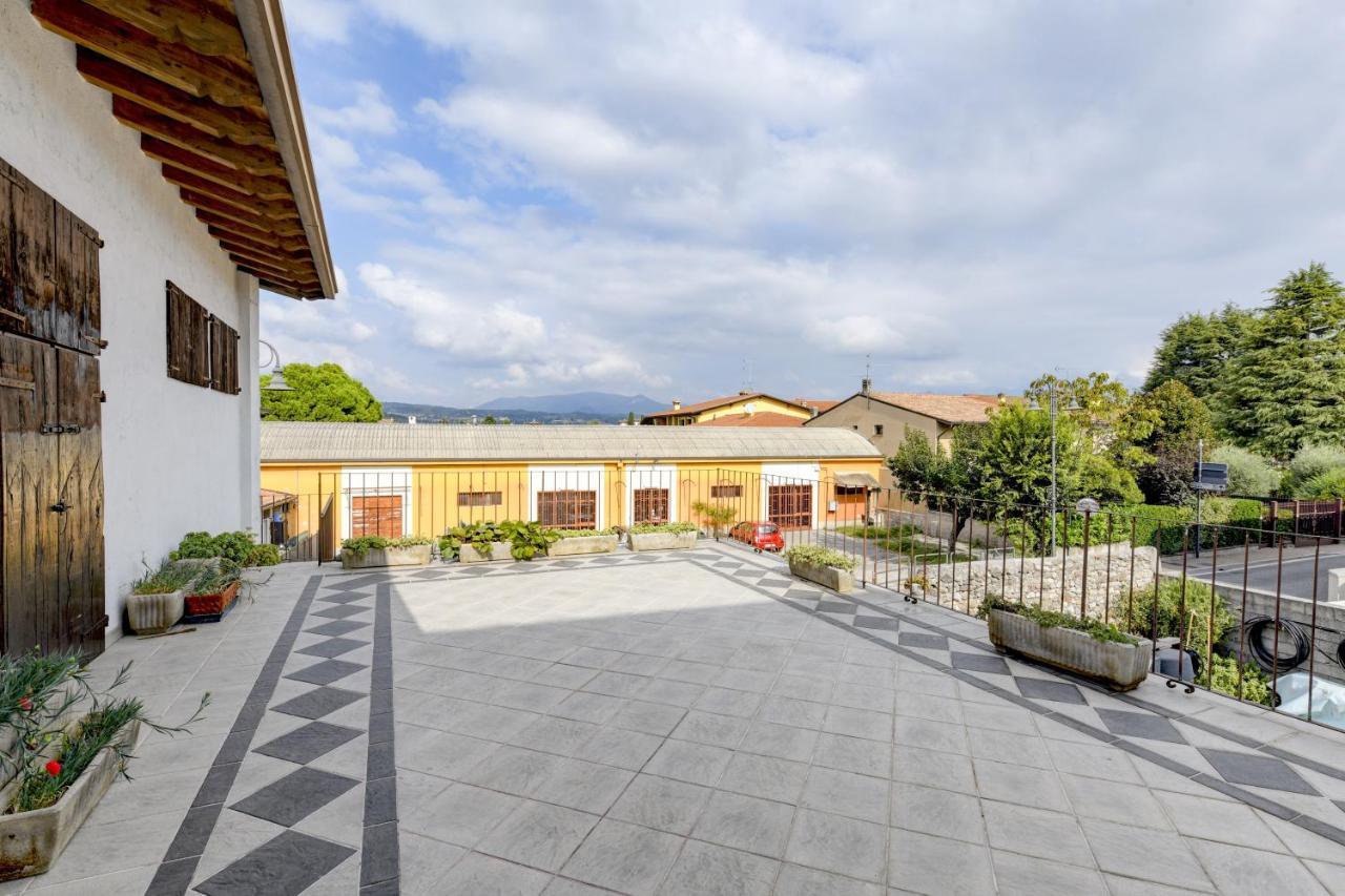Appartamento In Piazza Moniga del Garda Exteriér fotografie