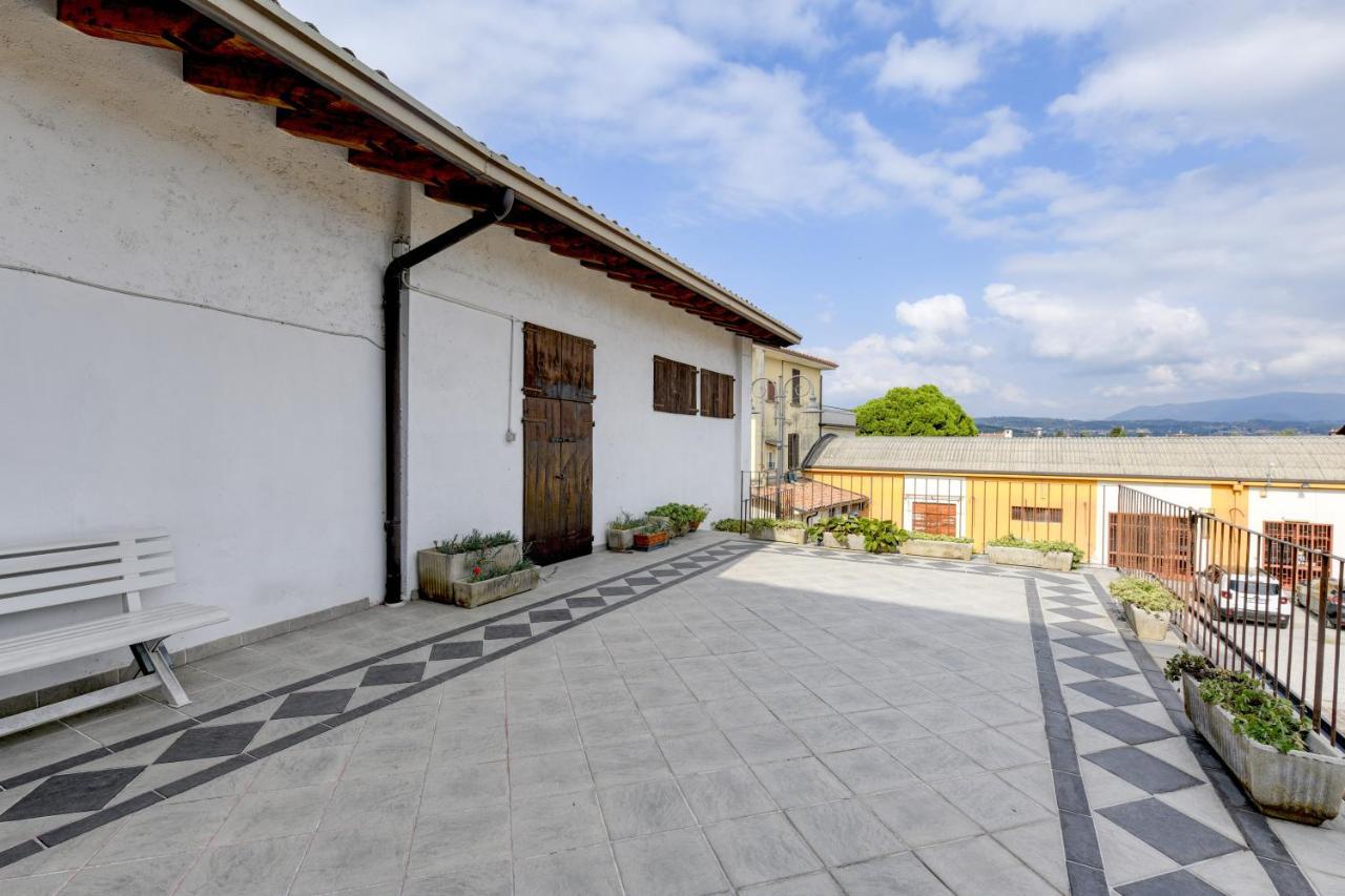 Appartamento In Piazza Moniga del Garda Exteriér fotografie